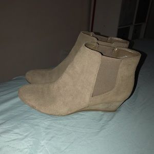 Taupe suede booties